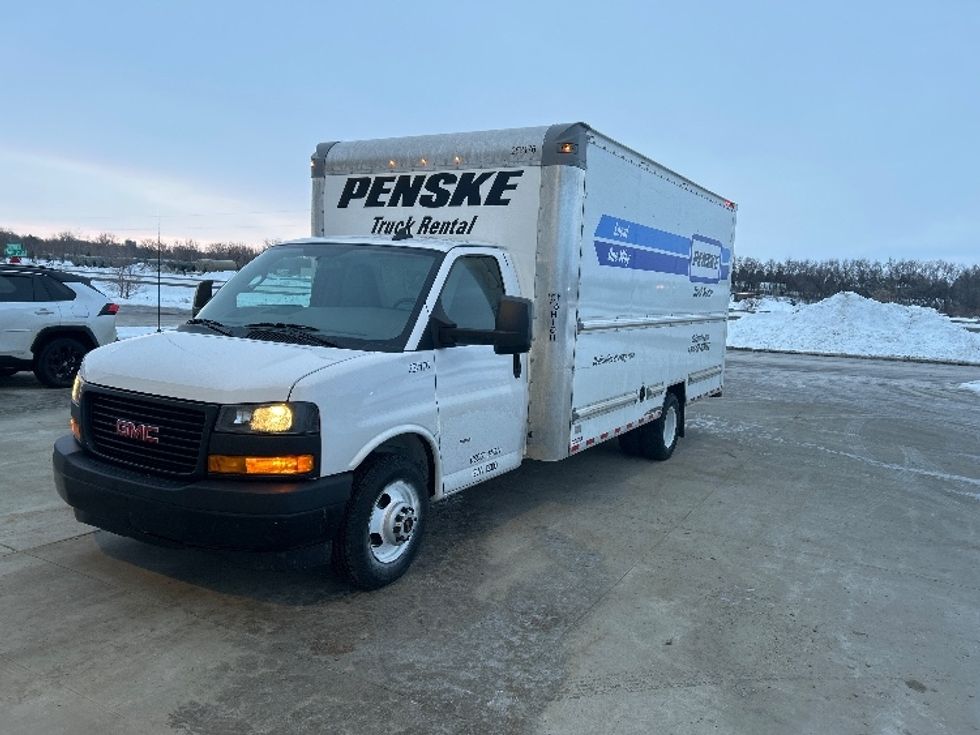 2022 Gmc Savana 3500 Cutaway photo 3
