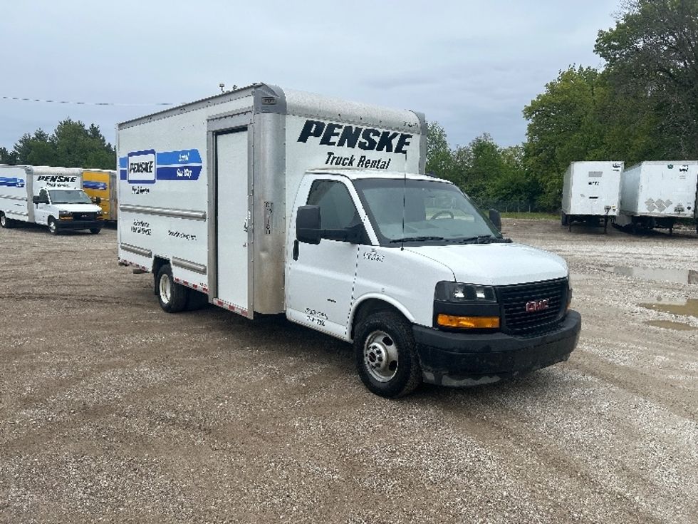Light Duty Box Truck-Light and Medium Duty Trucks-GMC-2022-Savana G33903-Moberly-MO-104,060\n\t\tmiles-$ 33,250 - Image 1