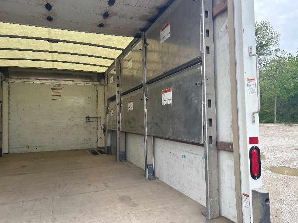 Light Duty Box Truck-Light and Medium Duty Trucks-GMC-2022-Savana G33903-Moberly-MO-104,060\n\t\tmiles-$ 33,250 - Image 11