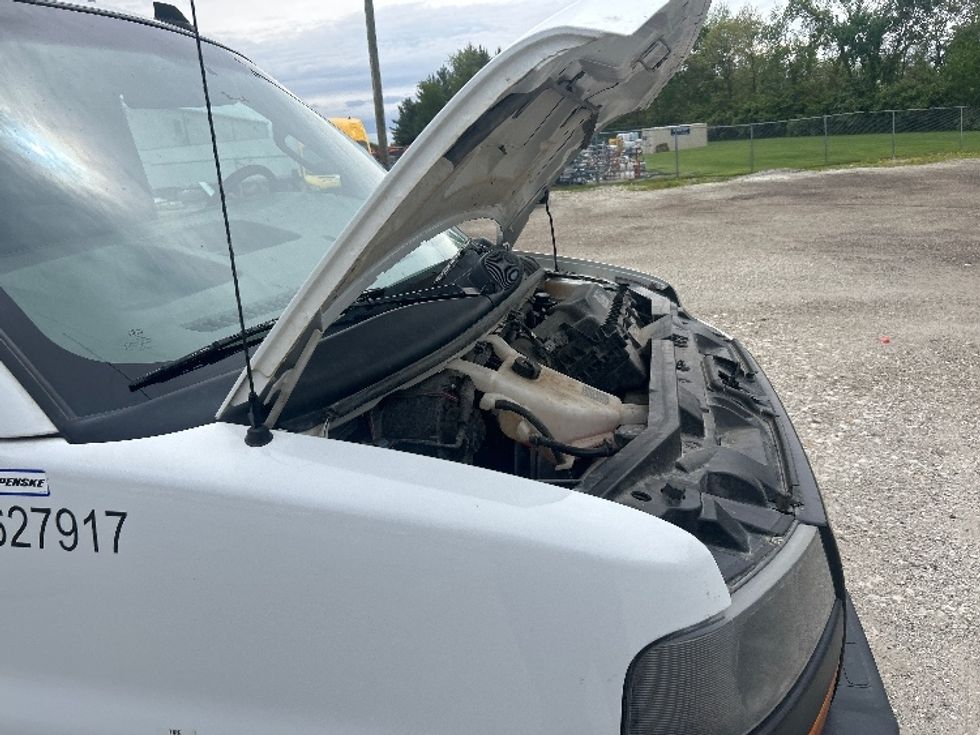 Light Duty Box Truck-Light and Medium Duty Trucks-GMC-2022-Savana G33903-Moberly-MO-104,060\n\t\tmiles-$ 33,250 - Image 22