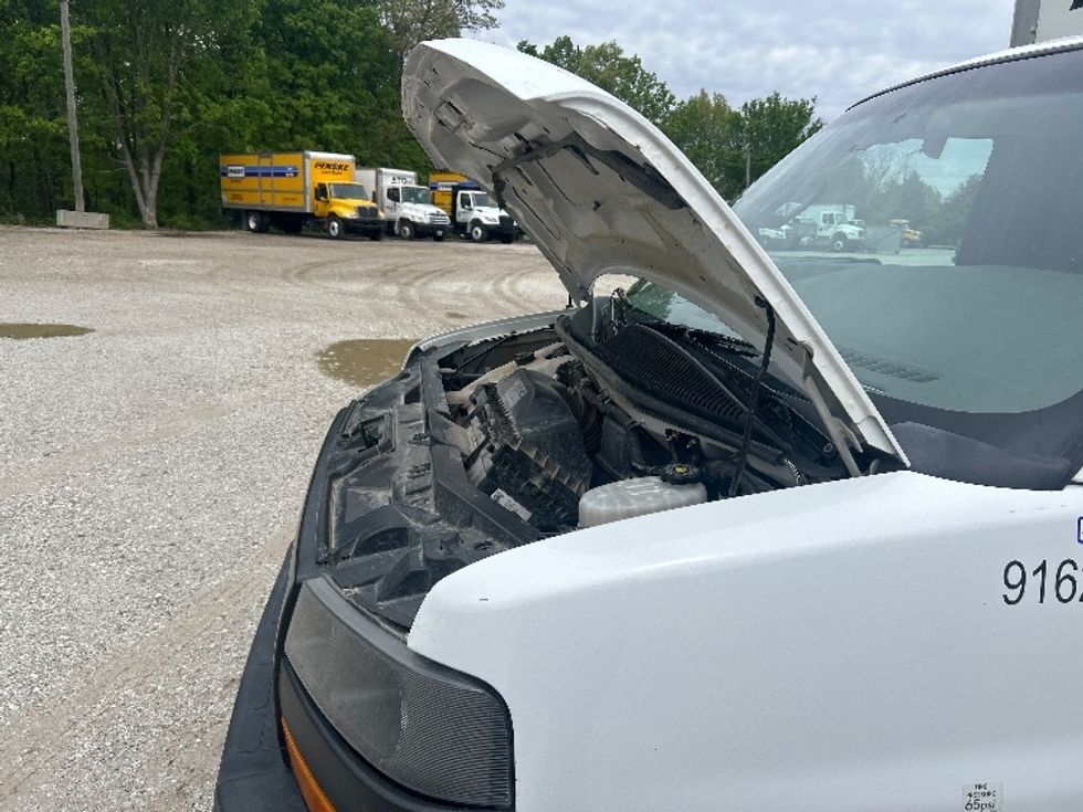 Light Duty Box Truck-Light and Medium Duty Trucks-GMC-2022-Savana G33903-Moberly-MO-104,060\n\t\tmiles-$ 33,250 - Image 23