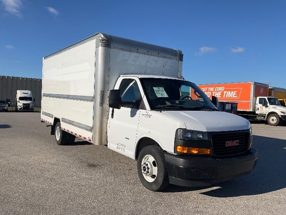 Light Duty Box Truck-Light and Medium Duty Trucks-GMC-2022-Savana G33903-Moberly-MO-96,687\n\t\tmiles-$ 31,750 - Image 1