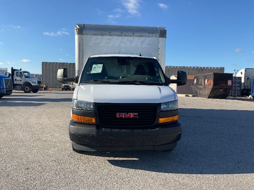 Light Duty Box Truck-Light and Medium Duty Trucks-GMC-2022-Savana G33903-Moberly-MO-96,687\n\t\tmiles-$ 31,750 - Image 2