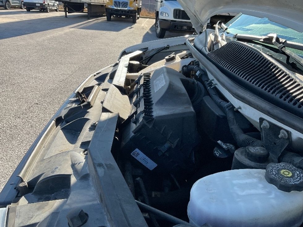 Light Duty Box Truck-Light and Medium Duty Trucks-GMC-2022-Savana G33903-Moberly-MO-96,687\n\t\tmiles-$ 31,750 - Image 24