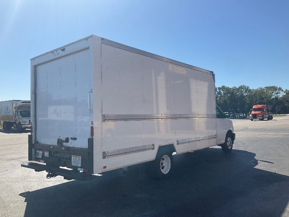Light Duty Box Truck-Light and Medium Duty Trucks-GMC-2022-Savana G33903-Mobile-AL-117,401\n\t\tmiles-$ 30,750 - Image 13