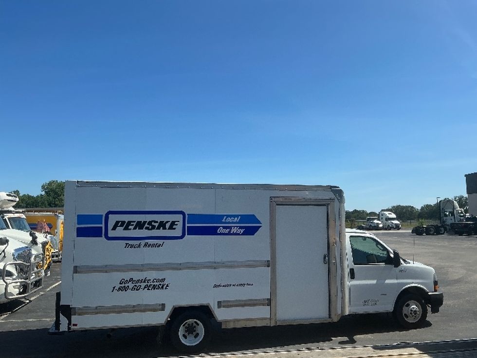 Light Duty Box Truck-Light and Medium Duty Trucks-GMC-2022-Savana G33903-Mobile-AL-68,394\n\t\tmiles-$ 38,250 - Image 14