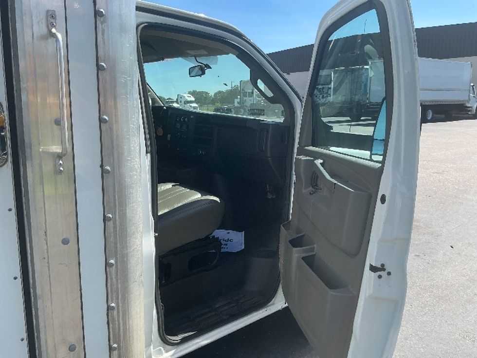 Light Duty Box Truck-Light and Medium Duty Trucks-GMC-2022-Savana G33903-Mobile-AL-68,394\n\t\tmiles-$ 38,250 - Image 19