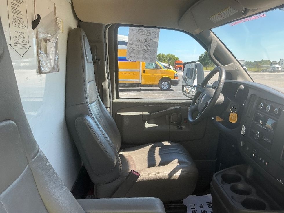 Light Duty Box Truck-Light and Medium Duty Trucks-GMC-2022-Savana G33903-Mobile-AL-68,394\n\t\tmiles-$ 38,250 - Image 21
