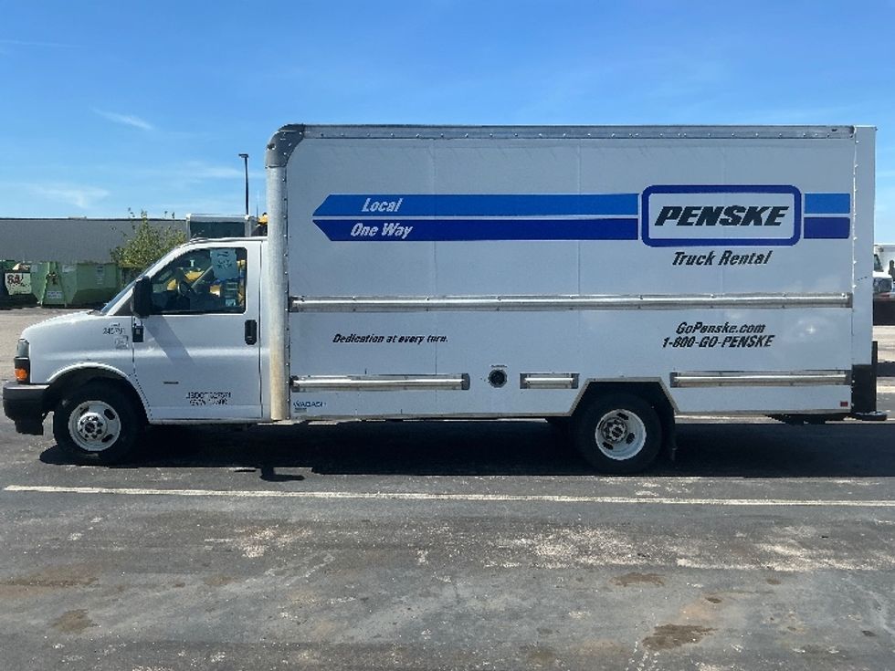 Light Duty Box Truck-Light and Medium Duty Trucks-GMC-2022-Savana G33903-Mobile-AL-68,394\n\t\tmiles-$ 38,250 - Image 4