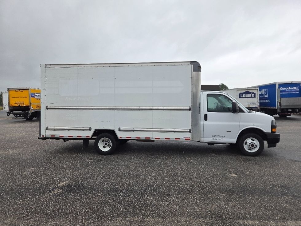 Light Duty Box Truck-Light and Medium Duty Trucks-GMC-2022-Savana G33903-Mobile-AL-74,184\n\t\tmiles-$ 33,750 - Image 15