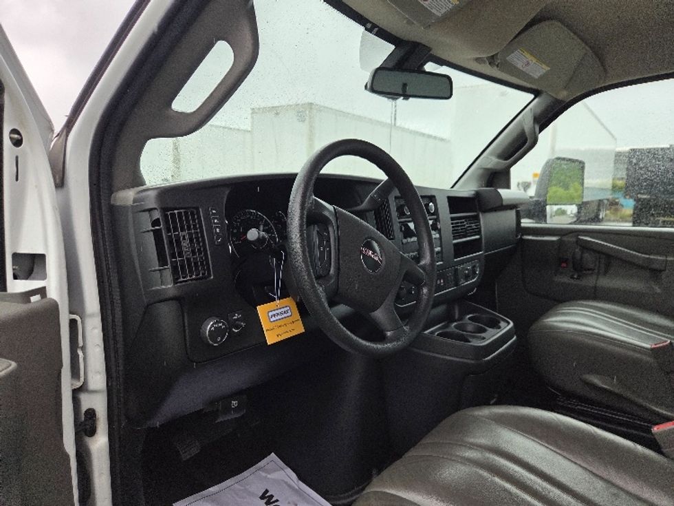 Light Duty Box Truck-Light and Medium Duty Trucks-GMC-2022-Savana G33903-Mobile-AL-74,184\n\t\tmiles-$ 33,750 - Image 17