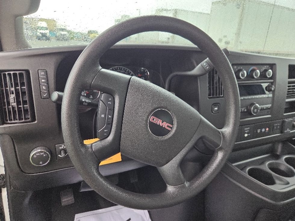 Light Duty Box Truck-Light and Medium Duty Trucks-GMC-2022-Savana G33903-Mobile-AL-74,184\n\t\tmiles-$ 33,750 - Image 18
