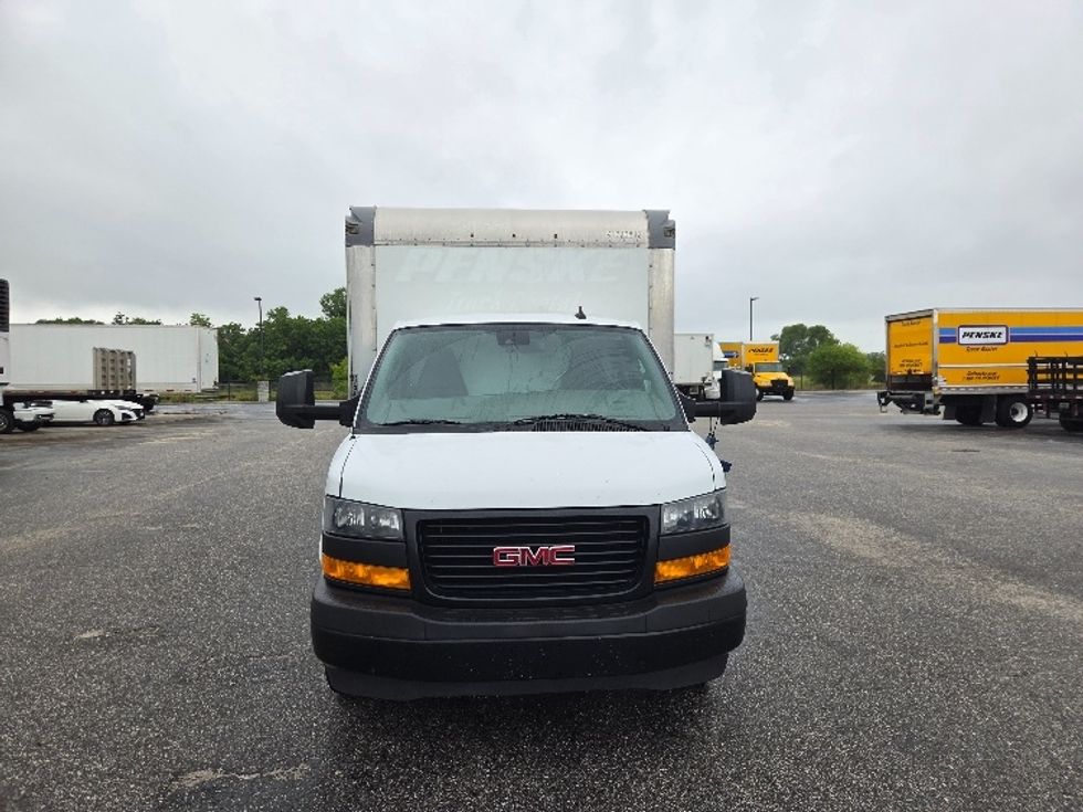 Light Duty Box Truck-Light and Medium Duty Trucks-GMC-2022-Savana G33903-Mobile-AL-74,184\n\t\tmiles-$ 33,750 - Image 2