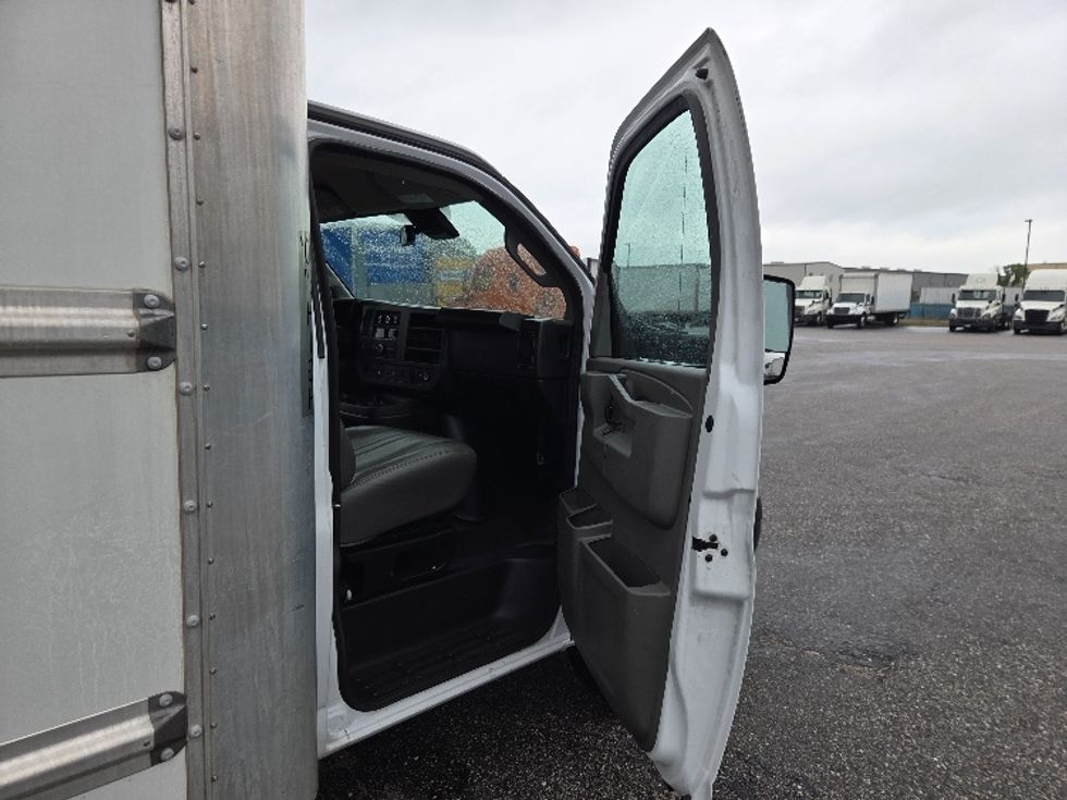 Light Duty Box Truck-Light and Medium Duty Trucks-GMC-2022-Savana G33903-Mobile-AL-74,184\n\t\tmiles-$ 33,750 - Image 20
