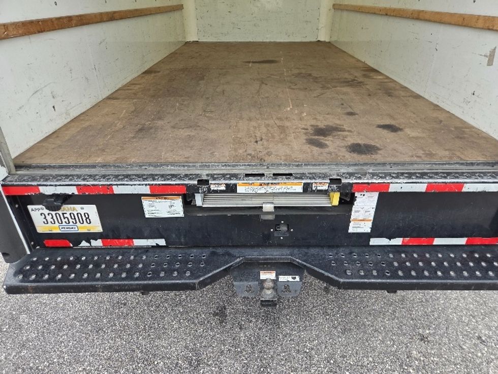 Light Duty Box Truck-Light and Medium Duty Trucks-GMC-2022-Savana G33903-Mobile-AL-92,401\n\t\tmiles-$ 31,750 - Image 10