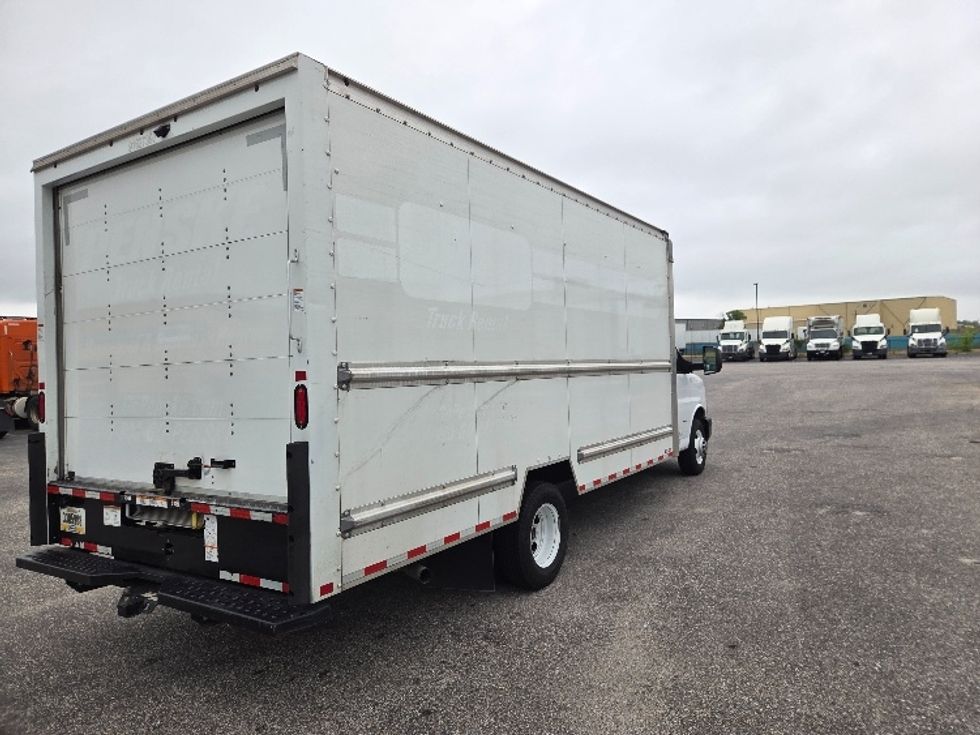 Light Duty Box Truck-Light and Medium Duty Trucks-GMC-2022-Savana G33903-Mobile-AL-92,401\n\t\tmiles-$ 31,750 - Image 13