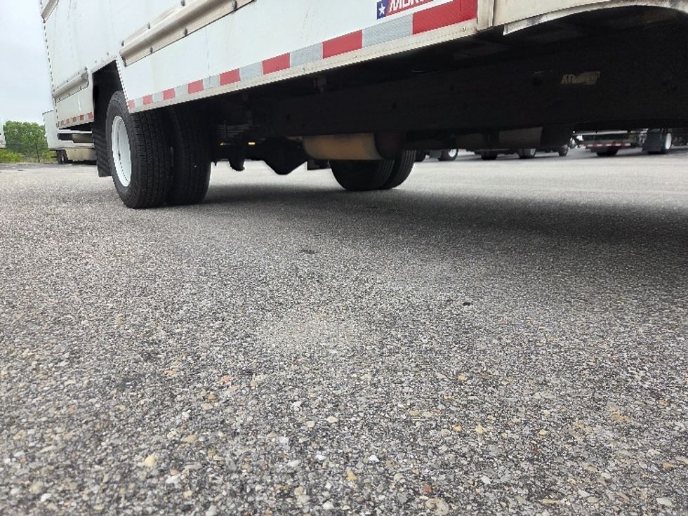 Light Duty Box Truck-Light and Medium Duty Trucks-GMC-2022-Savana G33903-Mobile-AL-92,401\n\t\tmiles-$ 31,750 - Image 14