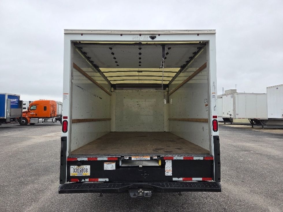 Light Duty Box Truck-Light and Medium Duty Trucks-GMC-2022-Savana G33903-Mobile-AL-92,401\n\t\tmiles-$ 31,750 - Image 8