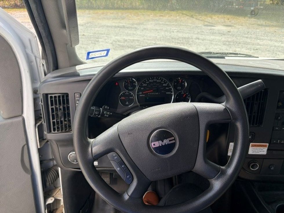 Light Duty Box Truck-Light and Medium Duty Trucks-GMC-2022-Savana G33903-Monroe-LA-92,243\n\t\tmiles-$ 33,750 - Image 15