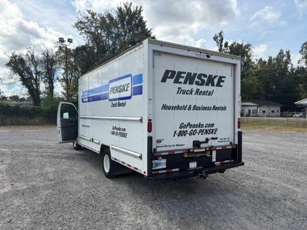 Light Duty Box Truck-Light and Medium Duty Trucks-GMC-2022-Savana G33903-Monroe-LA-92,243\n\t\tmiles-$ 33,750 - Image 5