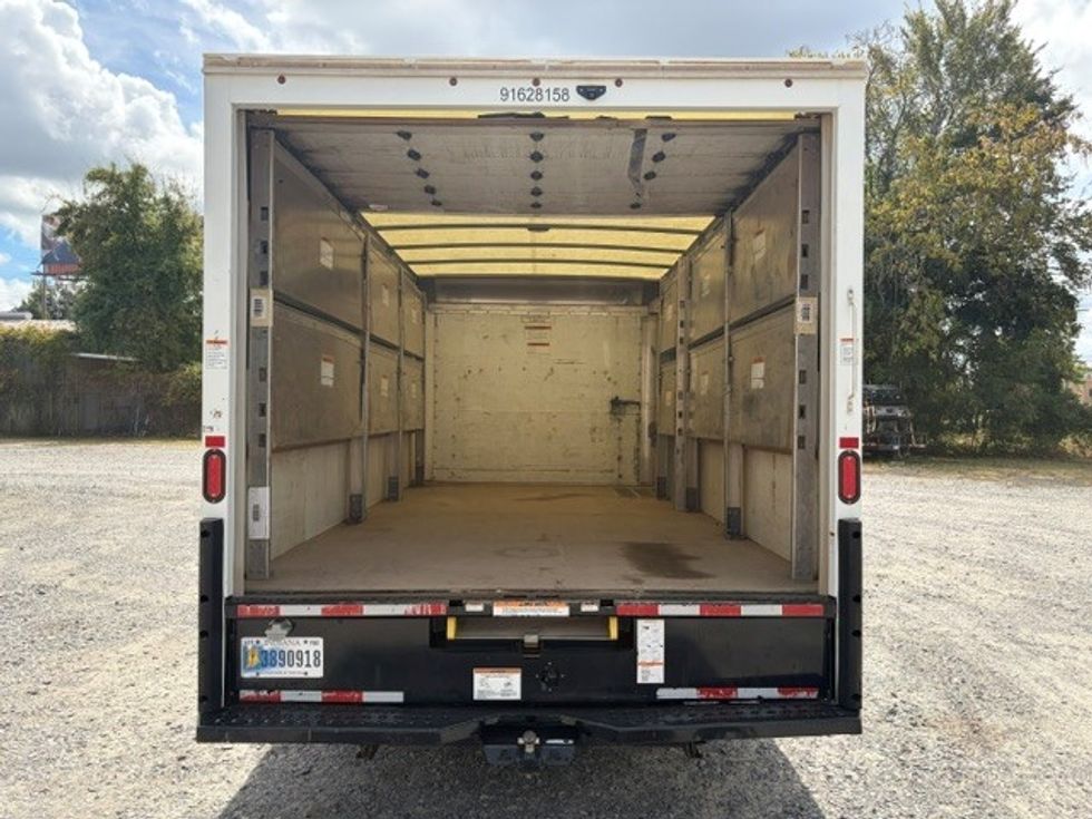 Light Duty Box Truck-Light and Medium Duty Trucks-GMC-2022-Savana G33903-Monroe-LA-92,243\n\t\tmiles-$ 33,750 - Image 7