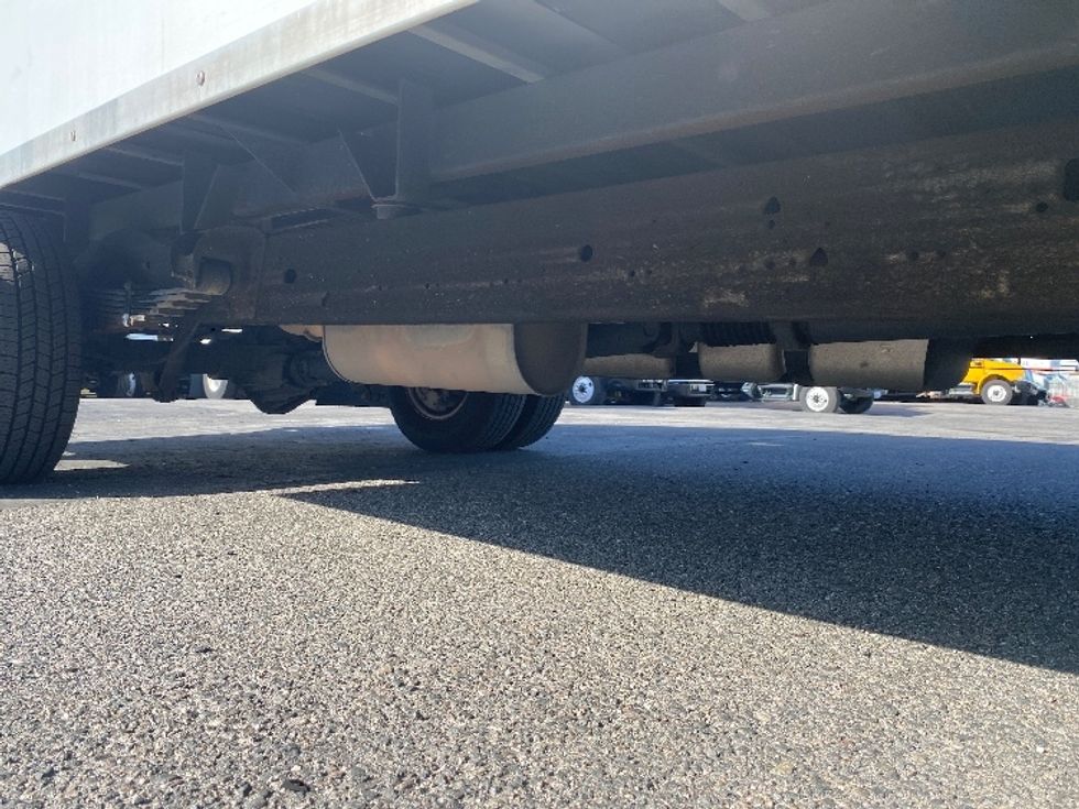 Light Duty Box Truck-Light and Medium Duty Trucks-GMC-2022-Savana G33903-Montebello-CA-91,634\n\t\tmiles-$ 35,250 - Image 13