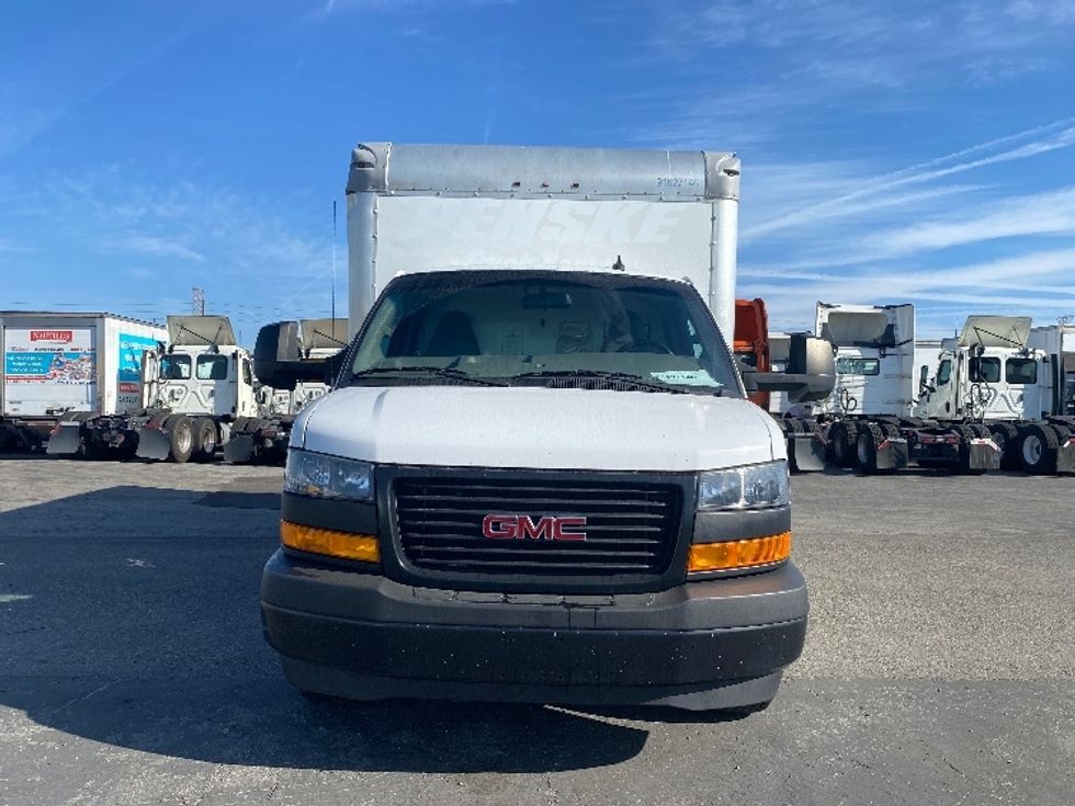 Light Duty Box Truck-Light and Medium Duty Trucks-GMC-2022-Savana G33903-Montebello-CA-91,634\n\t\tmiles-$ 35,250 - Image 2