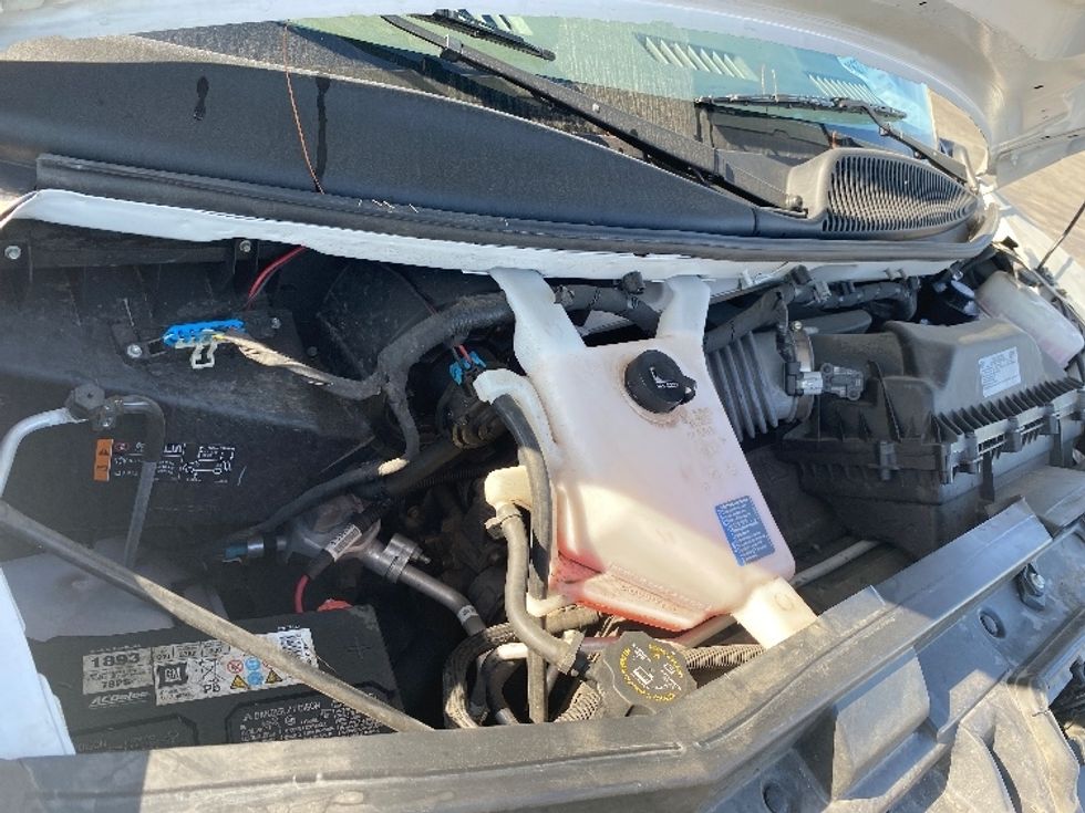 Light Duty Box Truck-Light and Medium Duty Trucks-GMC-2022-Savana G33903-Montebello-CA-91,634\n\t\tmiles-$ 35,250 - Image 22