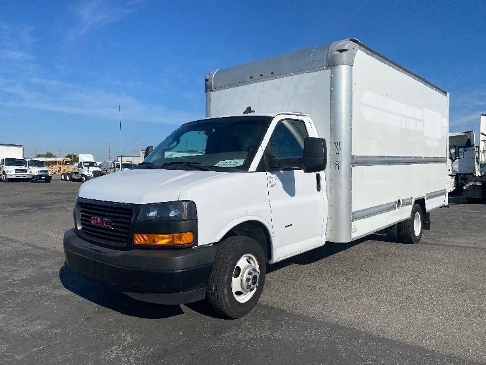 Light Duty Box Truck-Light and Medium Duty Trucks-GMC-2022-Savana G33903-Montebello-CA-91,634\n\t\tmiles-$ 35,250 - Image 3