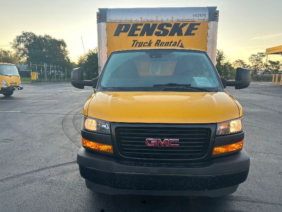 Light Duty Box Truck-Light and Medium Duty Trucks-GMC-2022-Savana G33903-Montgomery-NY-127,402\n\t\tmiles-$ 23,750 - Image 2