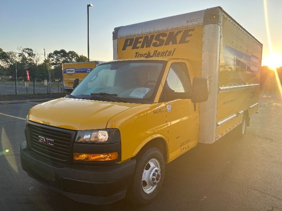 Light Duty Box Truck-Light and Medium Duty Trucks-GMC-2022-Savana G33903-Montgomery-NY-127,402\n\t\tmiles-$ 23,750 - Image 3