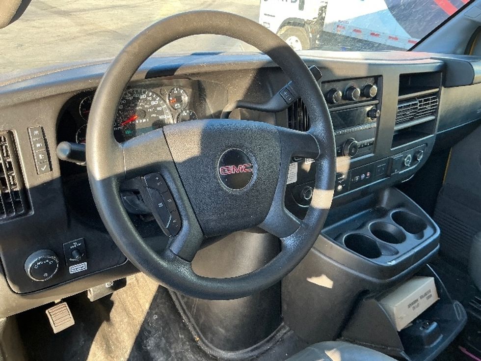 Light Duty Box Truck-Light and Medium Duty Trucks-GMC-2022-Savana G33903-Montgomery-NY-136,198\n\t\tmiles-$ 21,000 - Image 17