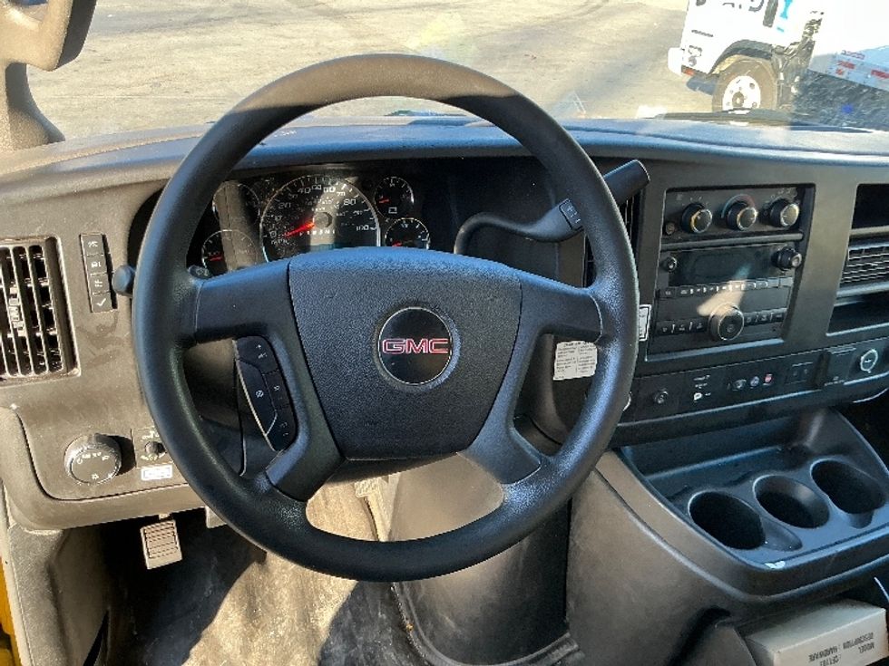 Light Duty Box Truck-Light and Medium Duty Trucks-GMC-2022-Savana G33903-Montgomery-NY-136,198\n\t\tmiles-$ 21,000 - Image 18