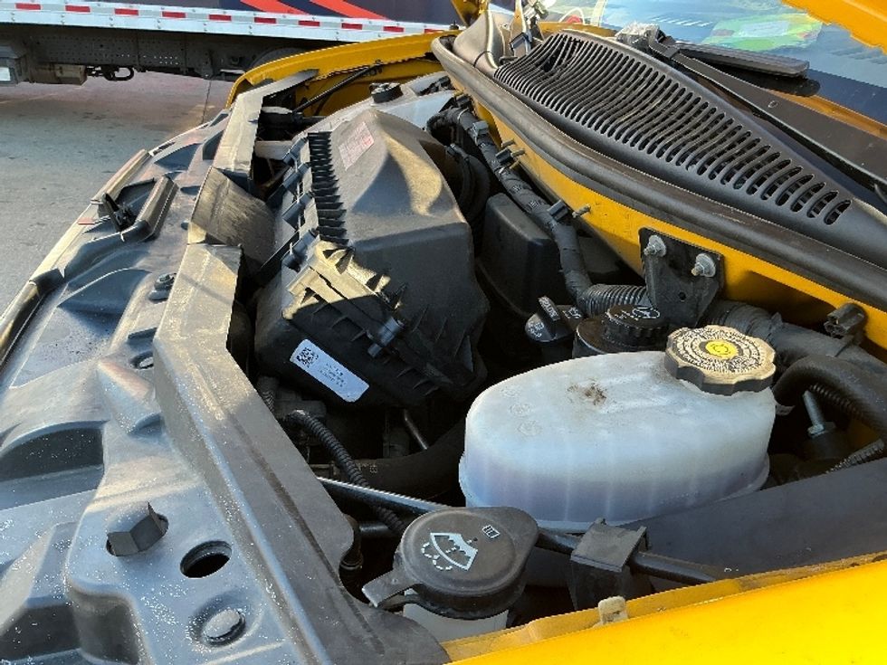 Light Duty Box Truck-Light and Medium Duty Trucks-GMC-2022-Savana G33903-Montgomery-NY-136,198\n\t\tmiles-$ 21,000 - Image 24