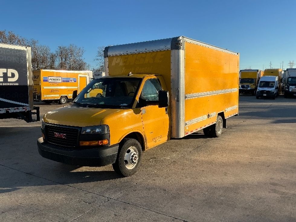 Light Duty Box Truck-Light and Medium Duty Trucks-GMC-2022-Savana G33903-Montgomery-NY-136,198\n\t\tmiles-$ 21,000 - Image 3