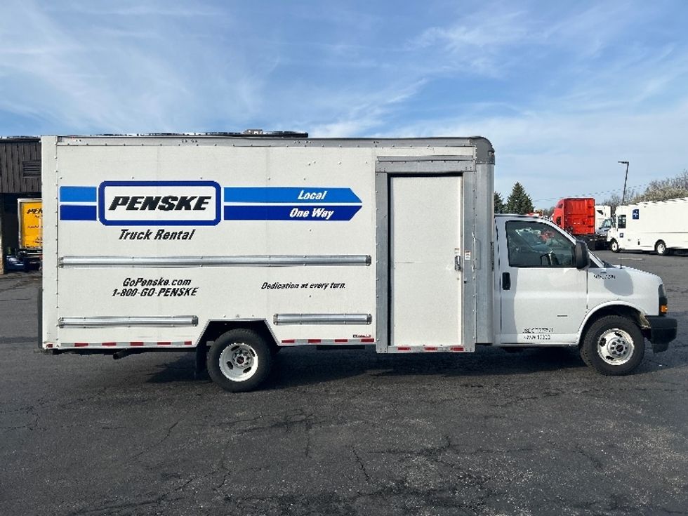 Light Duty Box Truck-Light and Medium Duty Trucks-GMC-2022-Savana G33903-Montgomery-NY-57,693\n\t\tmiles-$ 36,750 - Image 13