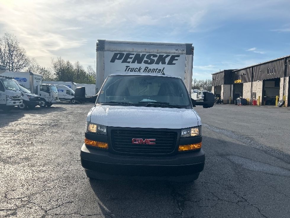 Light Duty Box Truck-Light and Medium Duty Trucks-GMC-2022-Savana G33903-Montgomery-NY-57,693\n\t\tmiles-$ 36,750 - Image 2