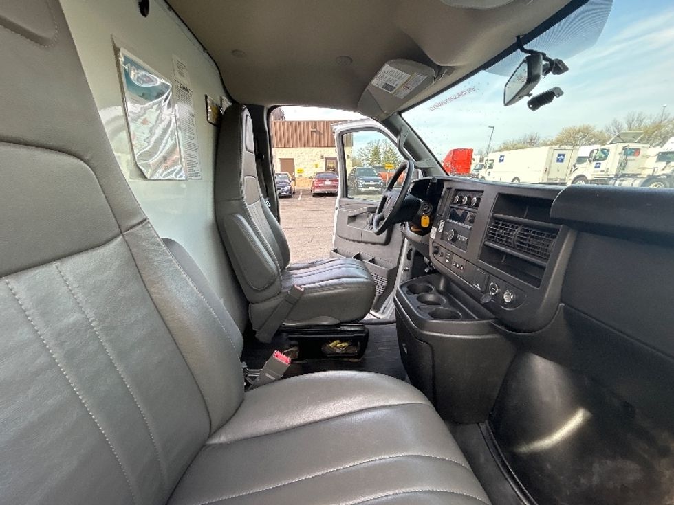 Light Duty Box Truck-Light and Medium Duty Trucks-GMC-2022-Savana G33903-Montgomery-NY-57,693\n\t\tmiles-$ 36,750 - Image 20