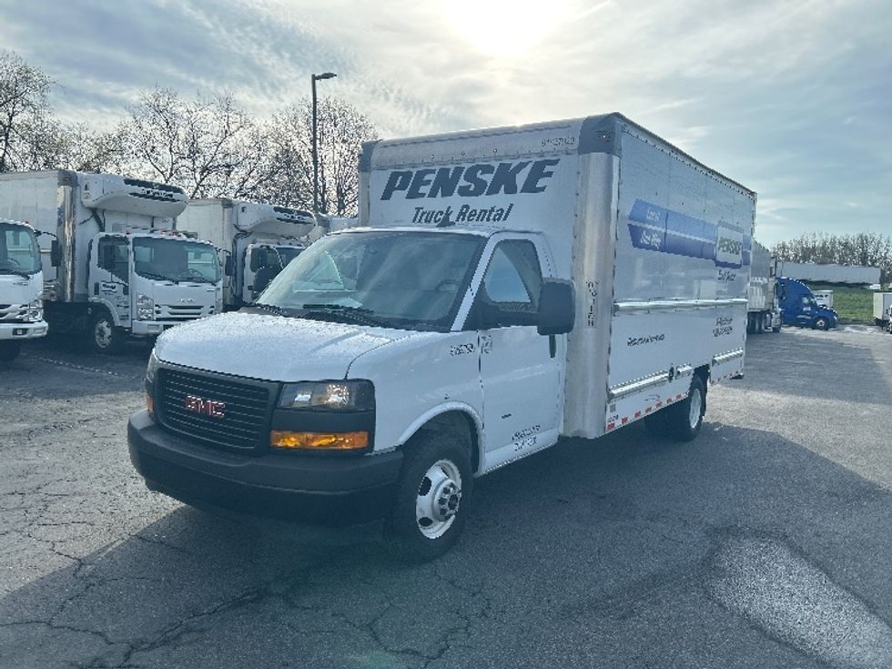 Light Duty Box Truck-Light and Medium Duty Trucks-GMC-2022-Savana G33903-Montgomery-NY-57,693\n\t\tmiles-$ 36,750 - Image 3