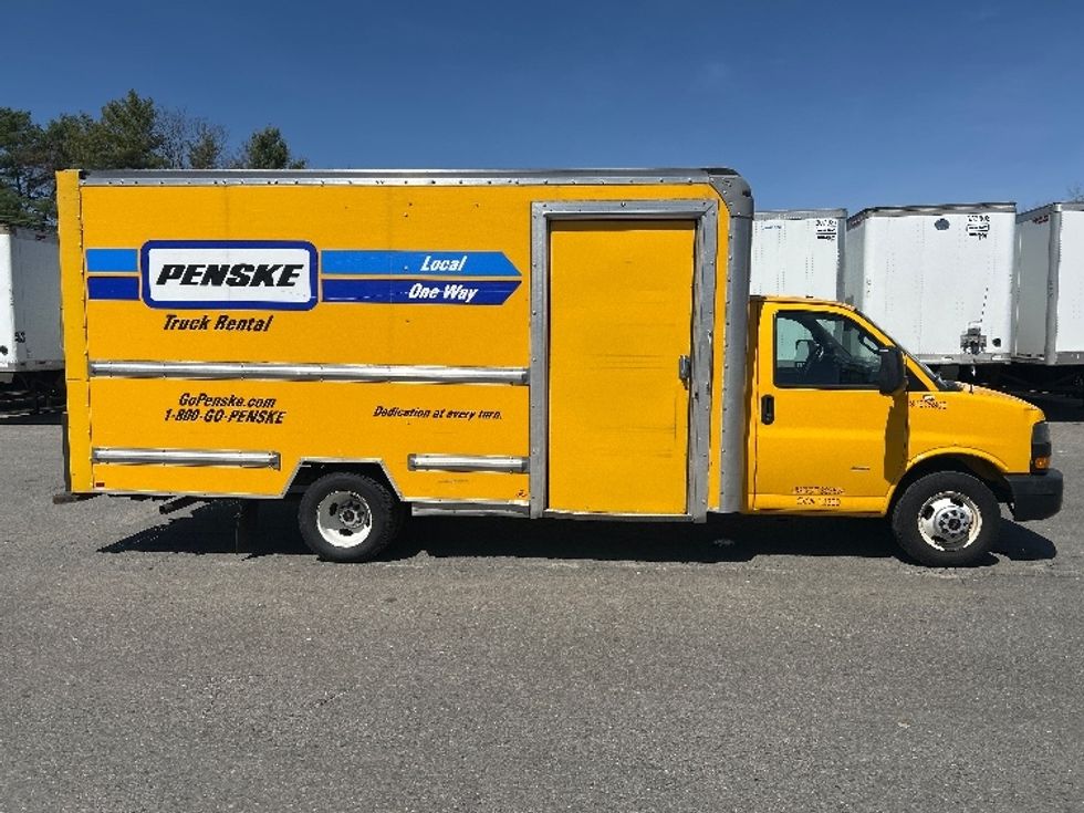 Light Duty Box Truck-Light and Medium Duty Trucks-GMC-2022-Savana G33903-Montgomery-NY-81,280\n\t\tmiles-$ 31,000 - Image 13