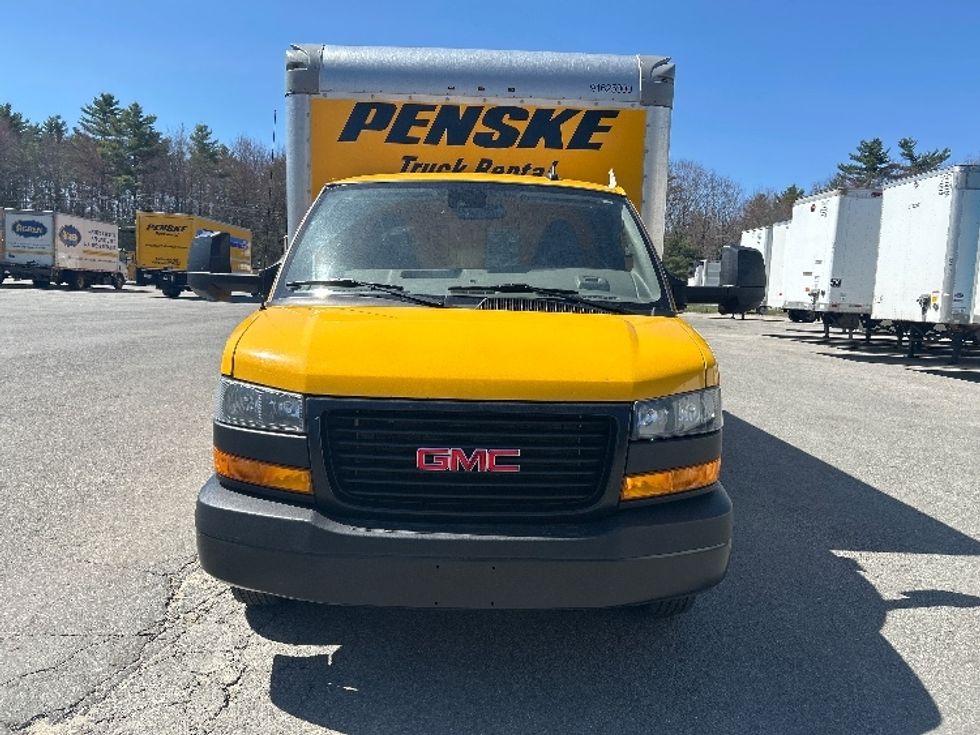 Light Duty Box Truck-Light and Medium Duty Trucks-GMC-2022-Savana G33903-Montgomery-NY-81,280\n\t\tmiles-$ 31,000 - Image 2