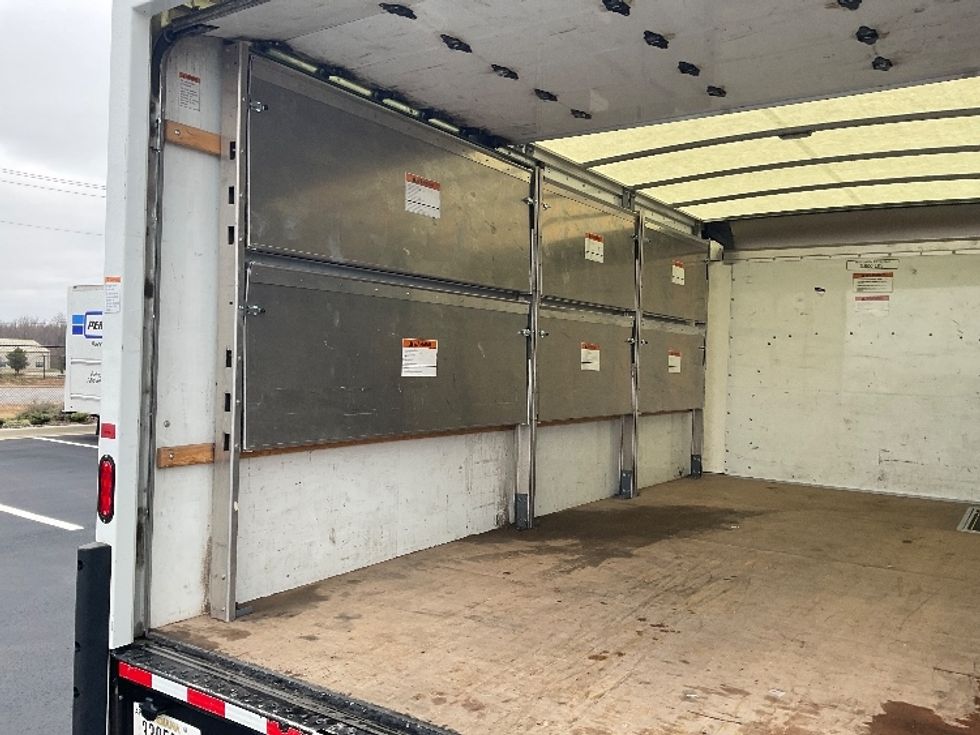 Light Duty Box Truck-Light and Medium Duty Trucks-GMC-2022-Savana G33903-Mount Juliet-TN-44,006\n\t\tmiles-$ 49,000 - Image 11