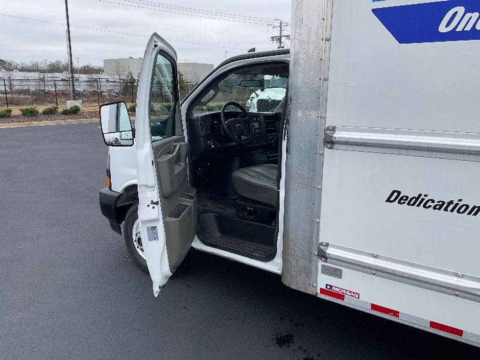 Light Duty Box Truck-Light and Medium Duty Trucks-GMC-2022-Savana G33903-Mount Juliet-TN-44,006\n\t\tmiles-$ 49,000 - Image 16