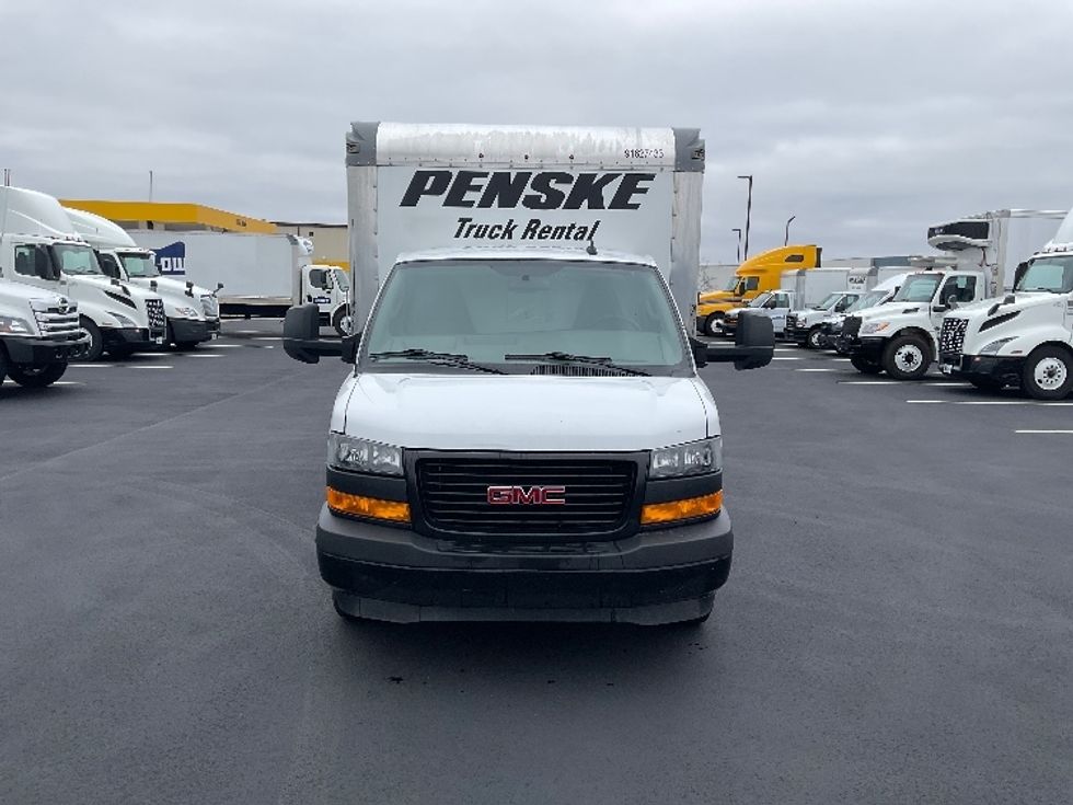 Light Duty Box Truck-Light and Medium Duty Trucks-GMC-2022-Savana G33903-Mount Juliet-TN-44,006\n\t\tmiles-$ 49,000 - Image 2