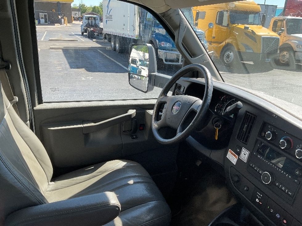 Light Duty Box Truck-Light and Medium Duty Trucks-GMC-2022-Savana G33903-Mount Pleasant-PA-57,513\n\t\tmiles-$ 40,000 - Image 22