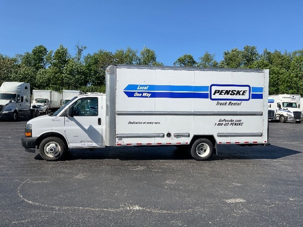 Light Duty Box Truck-Light and Medium Duty Trucks-GMC-2022-Savana G33903-Mount Pleasant-PA-57,513\n\t\tmiles-$ 40,000 - Image 4