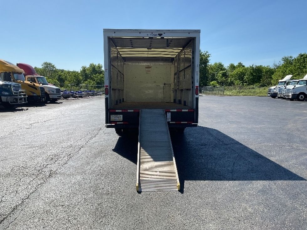 Light Duty Box Truck-Light and Medium Duty Trucks-GMC-2022-Savana G33903-Mount Pleasant-PA-57,513\n\t\tmiles-$ 40,000 - Image 9