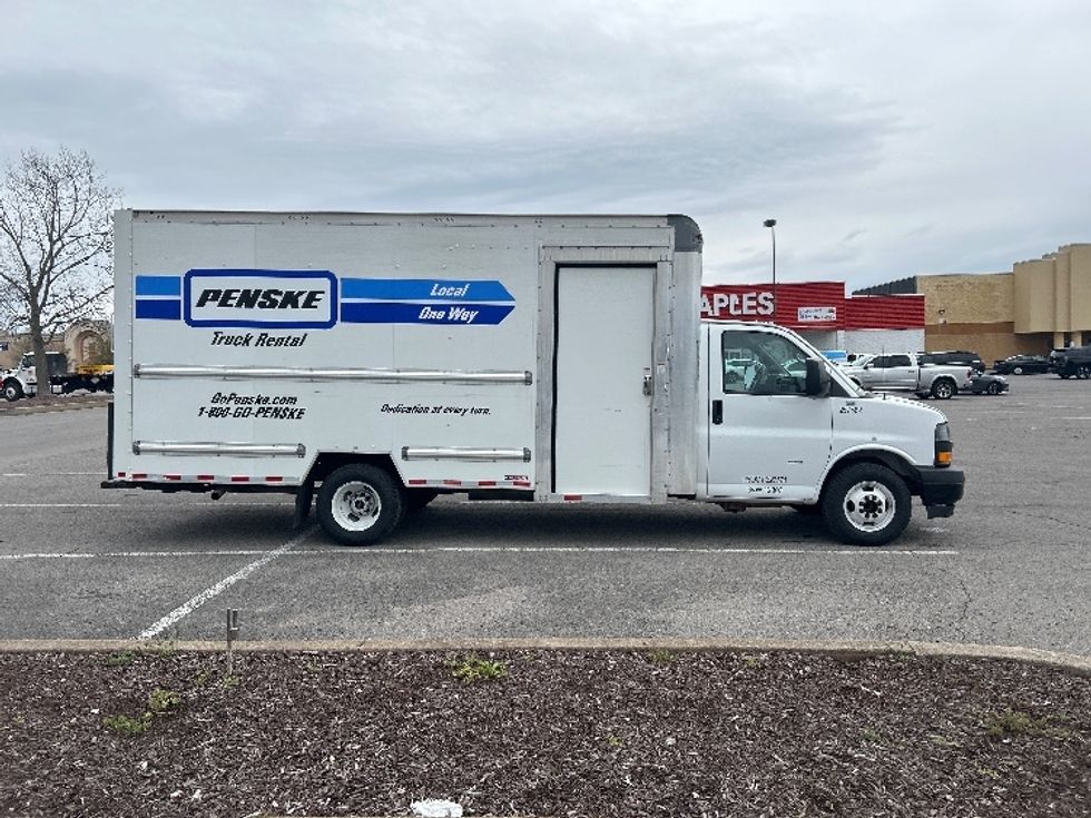 Light Duty Box Truck-Light and Medium Duty Trucks-GMC-2022-Savana G33903-Murfreesboro-TN-59,724\n\t\tmiles-$ 40,500 - Image 14