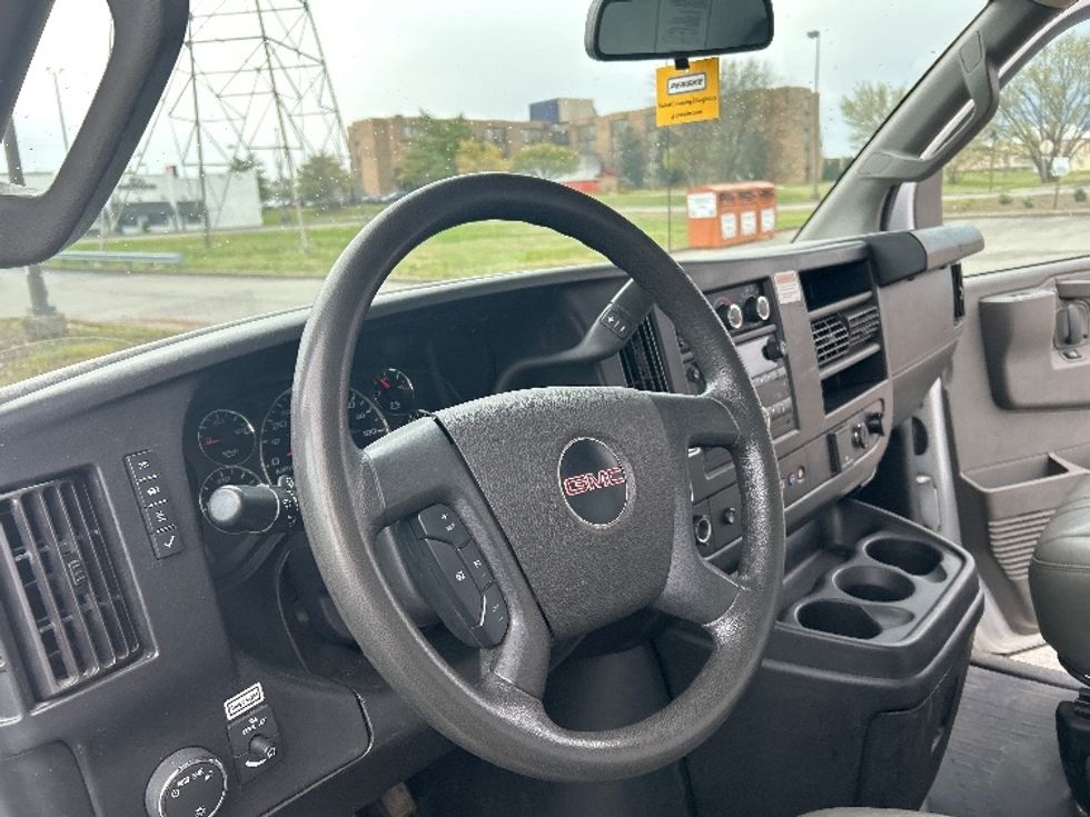 Light Duty Box Truck-Light and Medium Duty Trucks-GMC-2022-Savana G33903-Murfreesboro-TN-59,724\n\t\tmiles-$ 40,500 - Image 16