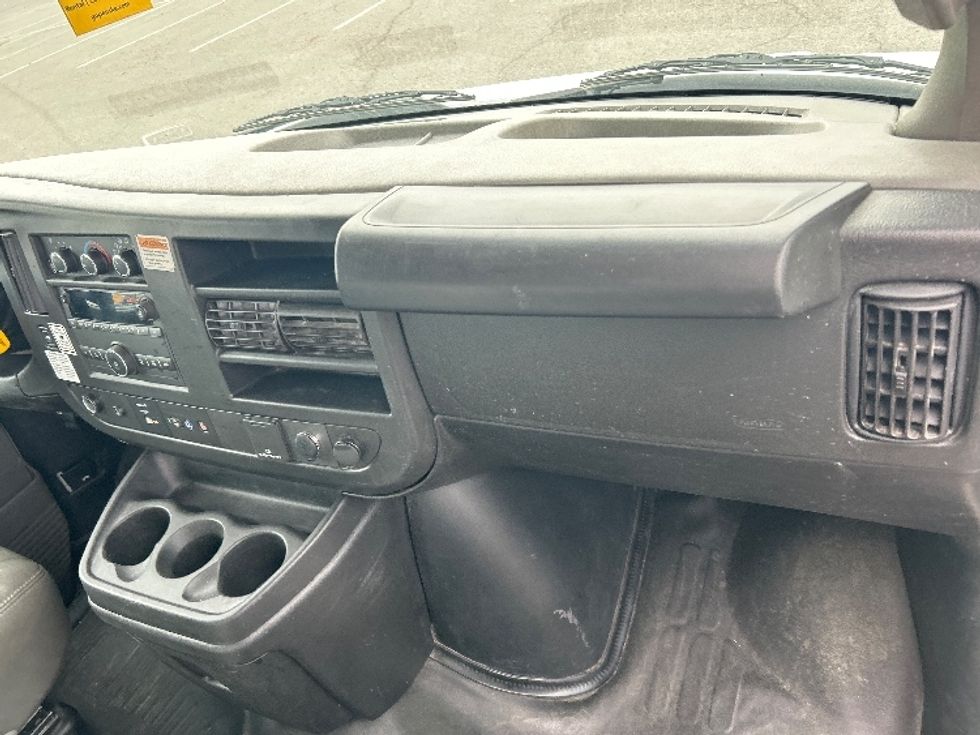 Light Duty Box Truck-Light and Medium Duty Trucks-GMC-2022-Savana G33903-Murfreesboro-TN-59,724\n\t\tmiles-$ 40,500 - Image 20